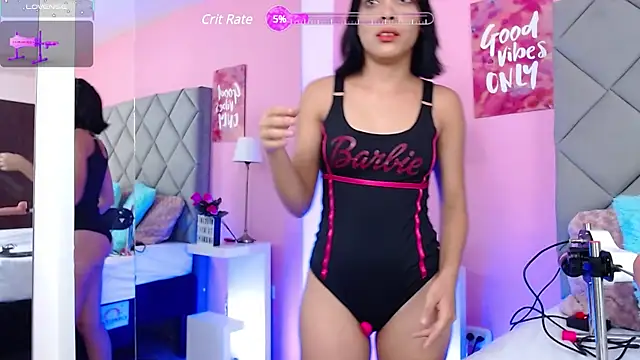 SaraSchmitt online show from February 25, 2025, 10:18 pm