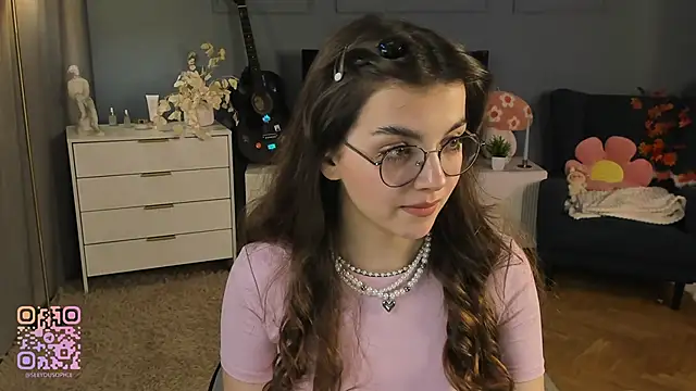 FlairEdgin online show from November 3, 2025, 7:15 pm