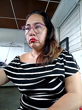 anniecoopeer online show from March 4, 2025, 3:26 pm