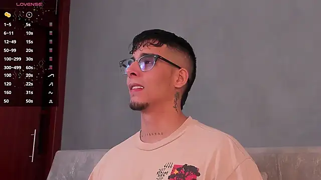 iamcamiloo  online show from January 18, 2025, 5:20 am