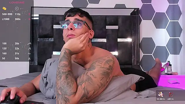 iamcamiloo  online show from February 2, 2025, 3:28 pm