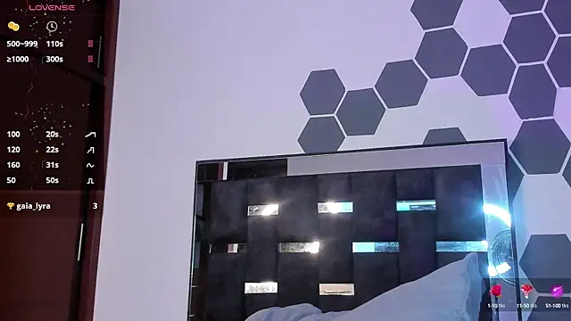 iamcamiloo  online show from February 4, 2025, 1:45 am