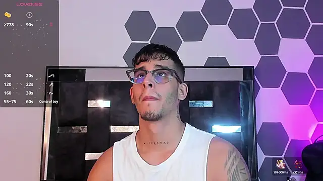 iamcamiloo  online show from February 7, 2025, 4:37 am