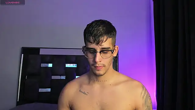 iamcamiloo  online show from March 15, 2025, 12:04 am