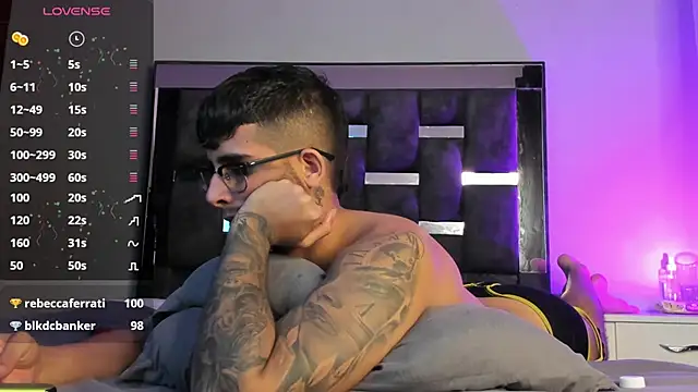 iamcamiloo  online show from March 22, 2025, 7:15 am