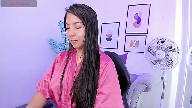 Ema louis  online show from January 29, 2025, 12:24 pm