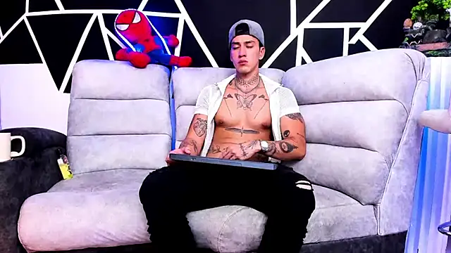 JUSTIN FULLER1 online show from March 9, 2025, 12:42 am