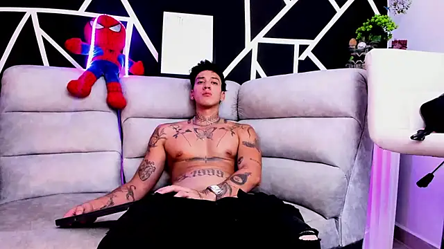 JUSTIN FULLER1 online show from March 19, 2025, 2:46 pm