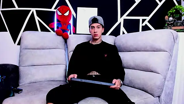 JUSTIN FULLER1 online show from March 22, 2025, 6:36 pm