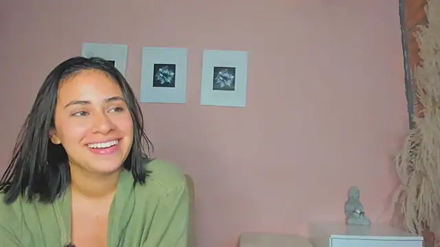 salavictoria online show from January 3, 2025, 6:35 pm