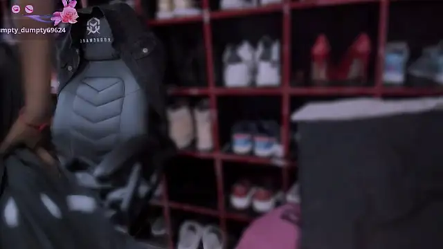 Indianbrownie online show from December 24, 2024, 12:55 am