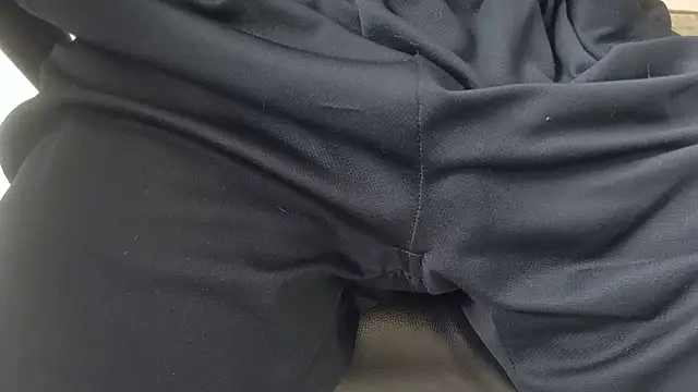 Snapshot of ken-pon chatting on October 31, 2025, 5:30 am ken-pon online show from October 31, 2025, 5:30 am