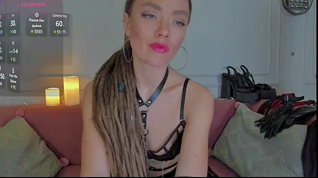 KellyFouler online show from February 23, 2025, 1:32 pm