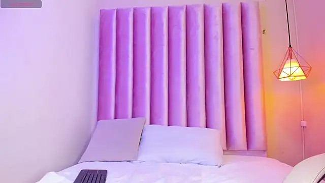 Snapshot of ander_deimond_ chatting on December 24, 2024, 1:17 pm ander deimond  online show from December 24, 2024, 1:17 pm