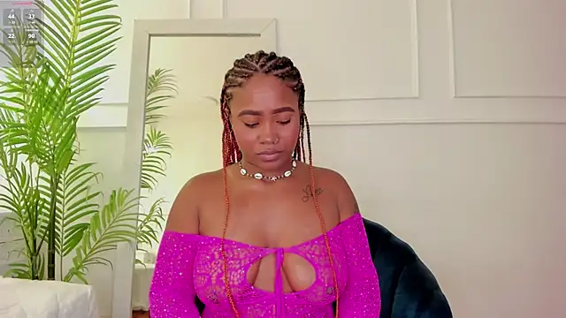 Abril Storm online show from March 13, 2025, 9:05 pm