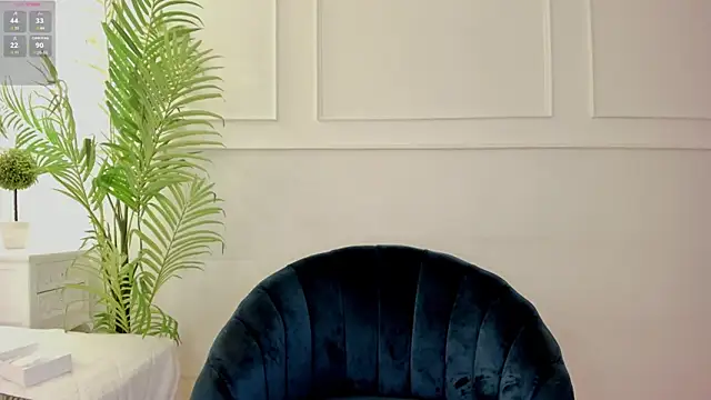 Abril Storm online show from March 21, 2025, 9:45 pm