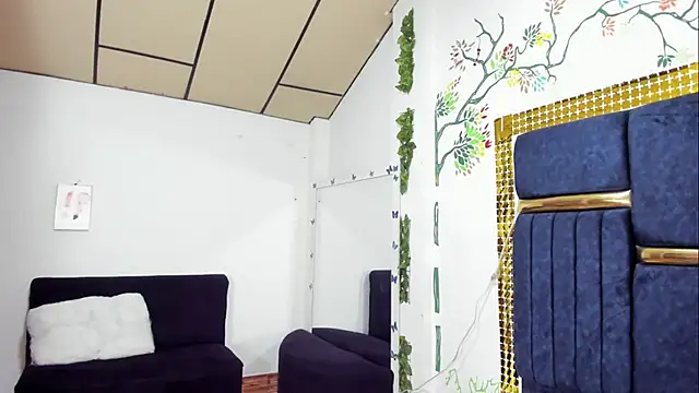 skaysanchez1 online show from October 4, 2025, 7:34 pm