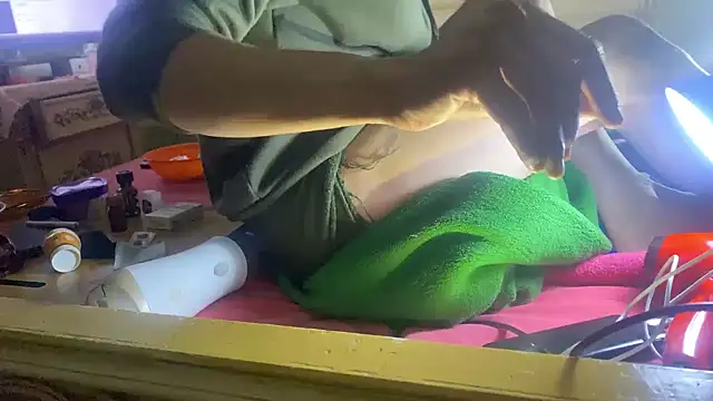 emylolo9 online show from December 8, 2024, 11:08 pm