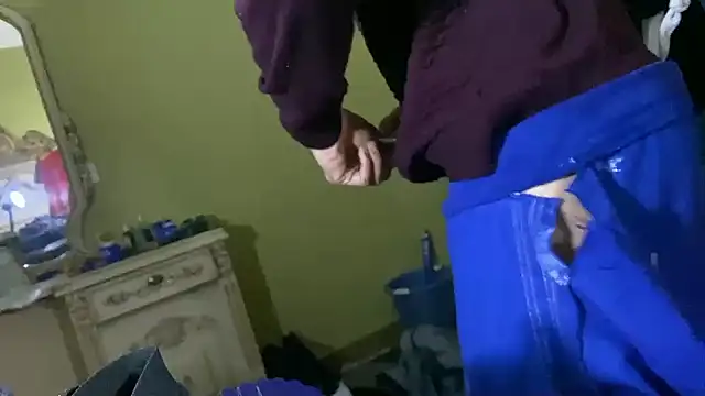 emylolo9 online show from December 28, 2024, 10:02 pm