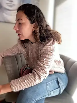 im lorein online show from January 10, 2025, 2:23 pm