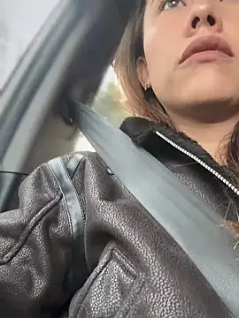 im lorein online show from February 4, 2025, 11:38 am