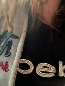 im lorein online show from February 11, 2025, 2:02 pm