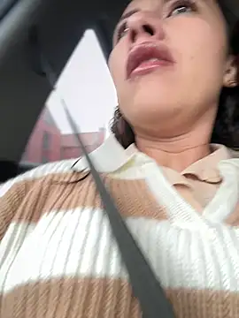 im lorein online show from March 20, 2025, 1:04 pm