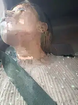 im lorein online show from March 21, 2025, 1:12 pm