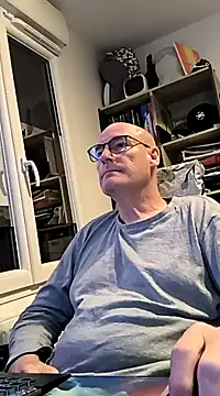 bogland33 online show from March 17, 2025, 6:53 pm