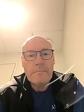 bogland33 online show from November 13, 2025, 4:50 pm