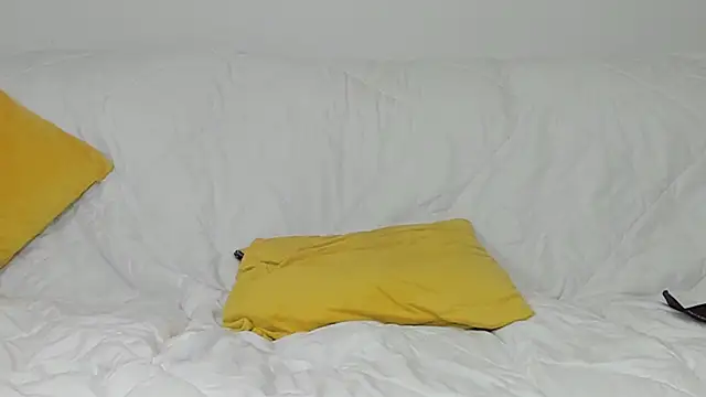 Allaxxe online show from March 12, 2025, 7:59 pm