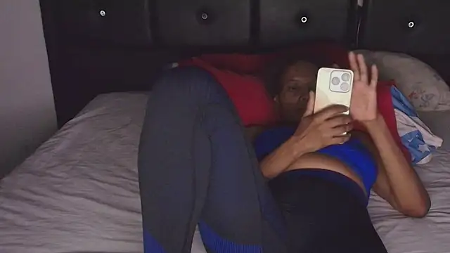 SashaBrianna99 online show from April 16, 2026, 2:56 am