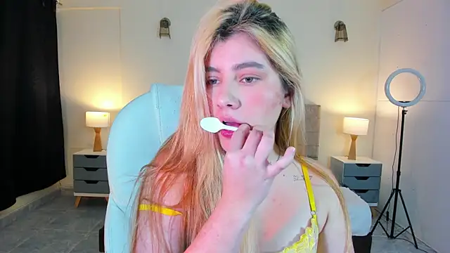 ARITOO  online show from December 14, 2024, 1:39 am