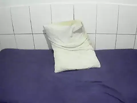 Snapshot of pierdona chatting on May 17, 2026, 11:01 pm pierdona online show from May 17, 2026, 11:01 pm