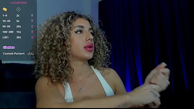 CurlyAnt0 online show from January 19, 2025, 12:38 am