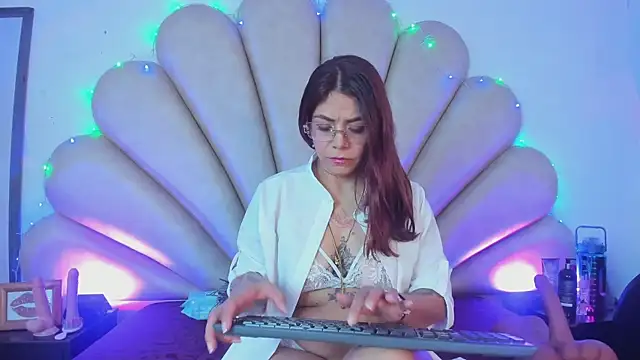 Anna  Spencer online show from February 17, 2025, 12:27 pm