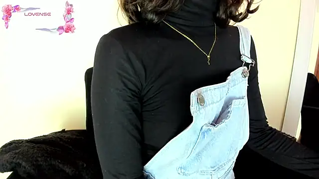 its  angelica  online show from January 24, 2025, 4:27 am