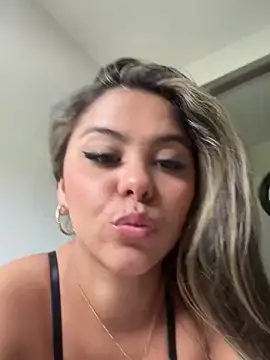 tuckersabrina online show from December 11, 2024, 7:36 pm