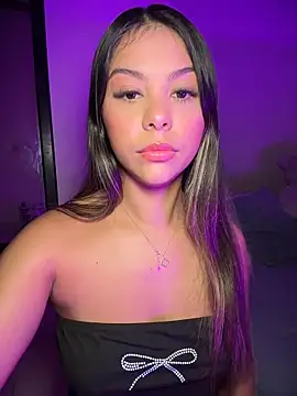 Snapshot of tuckersabrina chatting on May 11, 2026, 12:22 pm tuckersabrina online show from May 11, 2026, 12:22 pm
