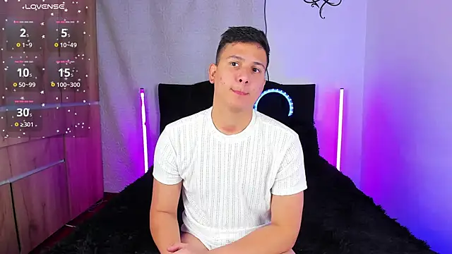 Snapshot of ANDREZALVAREZ chatting on January 17, 2026, 6:29 am ANDREZALVAREZ online show from January 17, 2026, 6:29 am