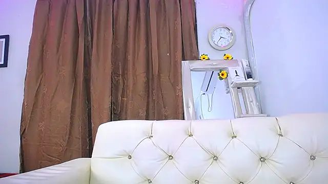 alaia 03 online show from March 8, 2025, 3:24 pm