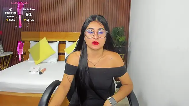 evelin leroy online show from February 25, 2025, 12:03 pm