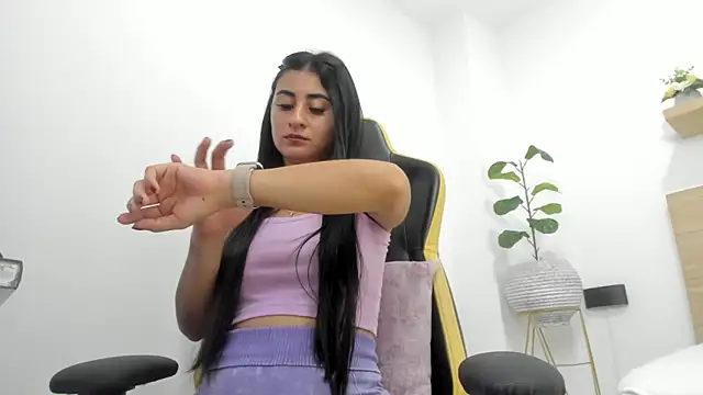 evelin leroy online show from February 28, 2026, 12:06 pm