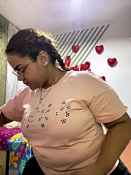 Evabigass online show from November 28, 2025, 10:45 pm