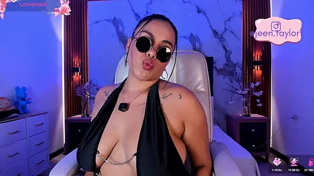 Jeen Taylor online show from April 22, 2026, 8:10 pm