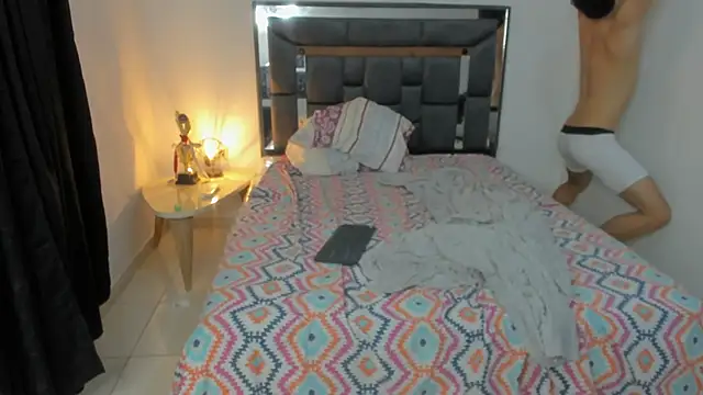 Snapshot of enzo_sloran chatting on December 1, 2025, 7:35 am enzo sloran online show from December 1, 2025, 7:35 am