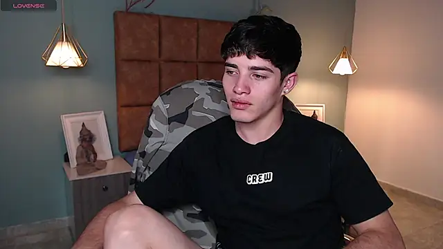 AlejooTwink online show from January 24, 2025, 9:26 pm