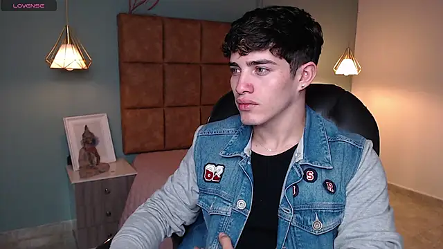 AlejooTwink online show from January 25, 2025, 5:40 pm