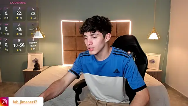 AlejooTwink online show from April 12, 2026, 12:15 am