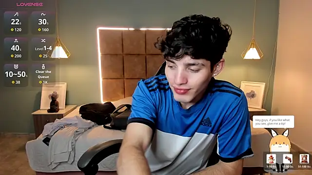 AlejooTwink online show from April 15, 2026, 4:08 am